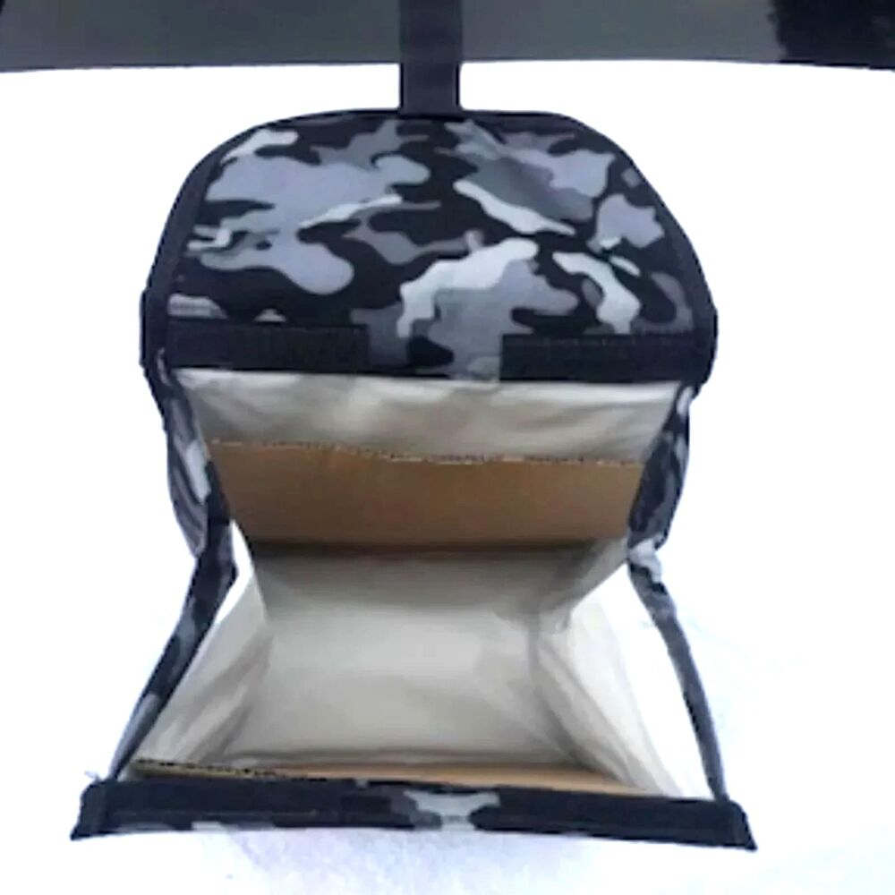 {2} Freezable Lunch Bags w/ Gel-Lined Walls & Zip Closure . Freezes Overnight